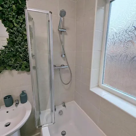 펜션 The Heritage Hideaway - King Bed, Free Parking, Walk To C-centre & Hospital 요크