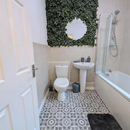 펜션 The Heritage Hideaway - King Bed, Free Parking, Walk To C-centre & Hospital 요크