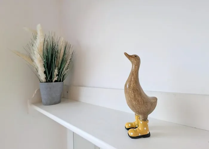 The Heritage Hideaway - King Bed, Free Parking, Walk To C-centre & Hospital York